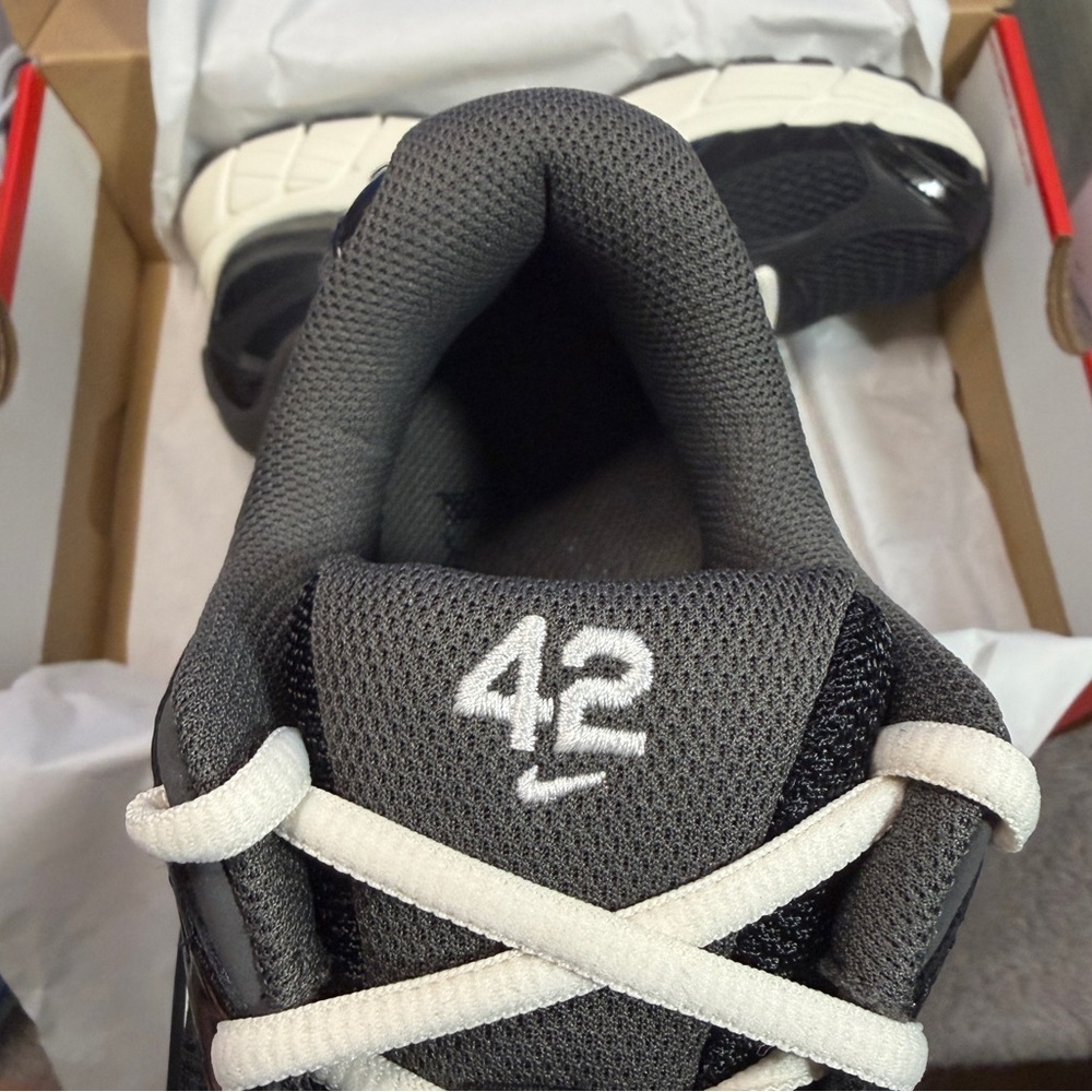Nike v5 Rnr jackie robinson day
Brand new - Picture 2 of 7
